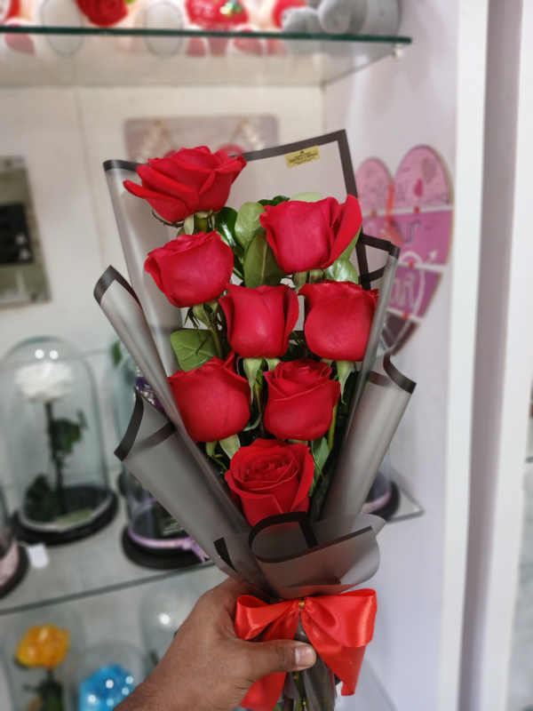 BOUQUET DE 8 ROSAS ROJAS - Imagen 2