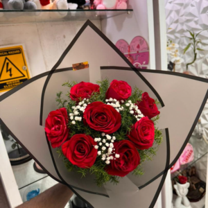 BOUQUET DE 8 ROSAS ROJAS