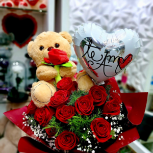 BOUQUET DE ROSAS (No incluye peluche ni globo)