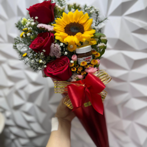 CONO FLORAL DE ROSAS Y GIRASOL + CHOCOLATE