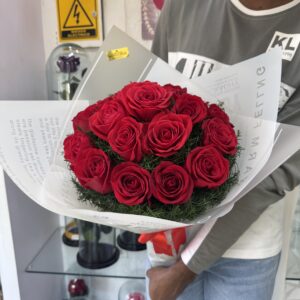 BOUQUET DE ROSAS EN VARIOS ESTILOS