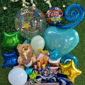 ARREGLO CON BASE DE GLOBOS Y CHOCOLATES
